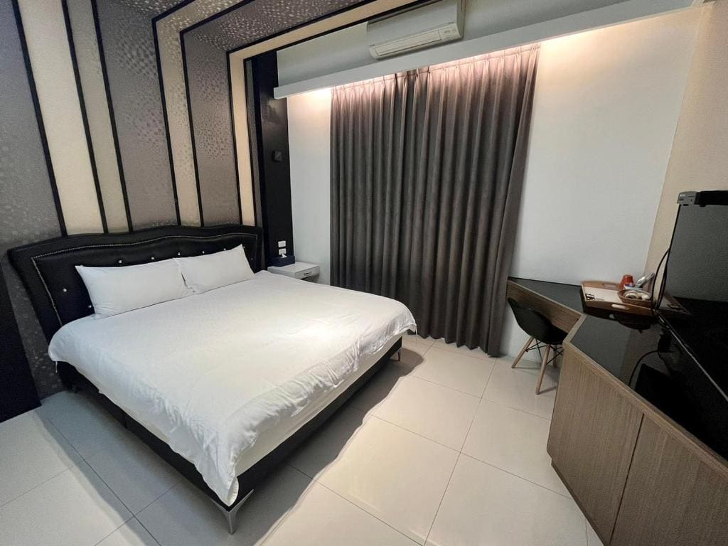 Queen Room room - Image 3