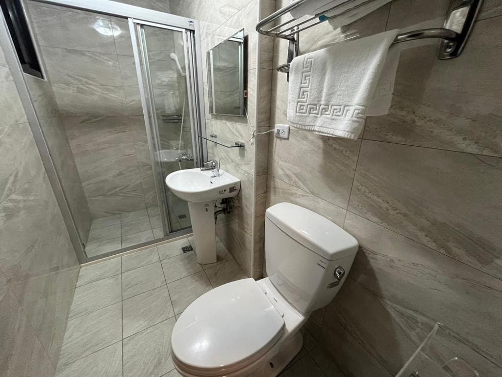 Standard Queen Room room - Image 2