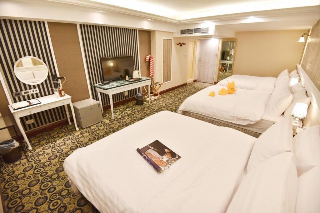 Economy Business Double Room No Parking room - Image 1