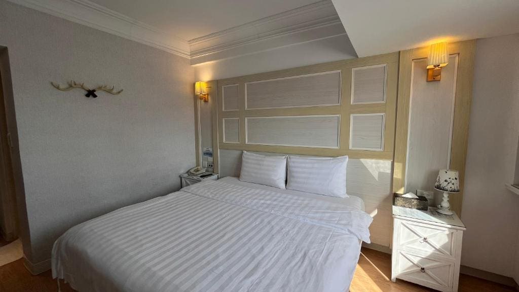 Deluxe Double Room room - Image 3