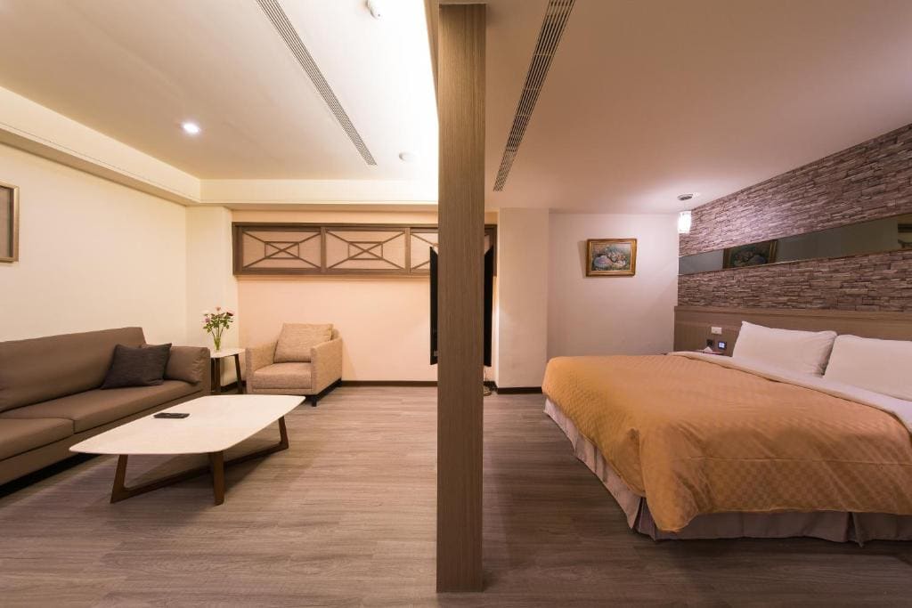 Large Double Room room - Image 1