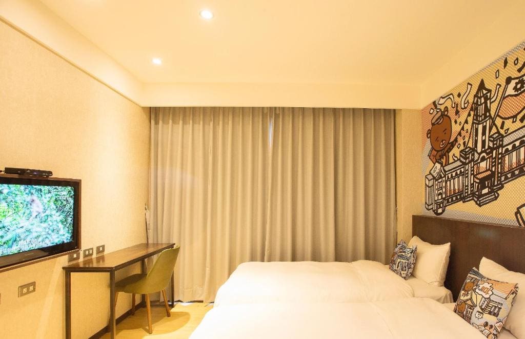 Deluxe Twin Room room - Image 3