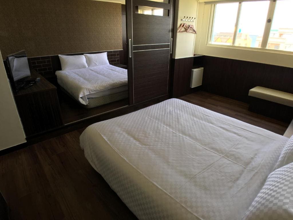 Deluxe Family Room with Sea View room - Image 1
