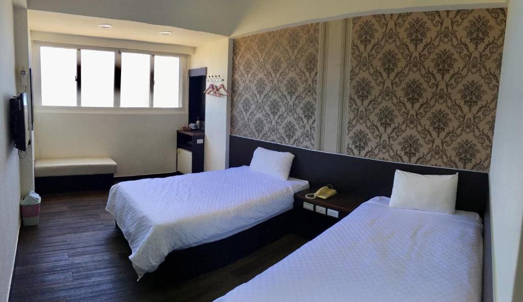 Twin Room with Sea View room - Image 3