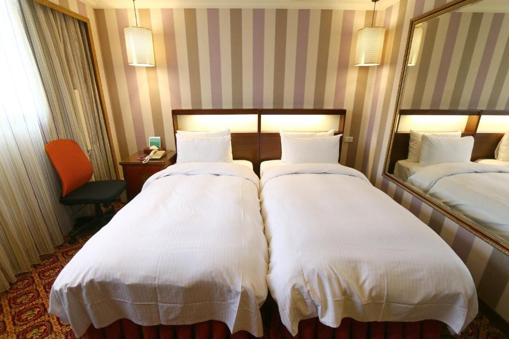 Small Double or Twin Room room - Image 3