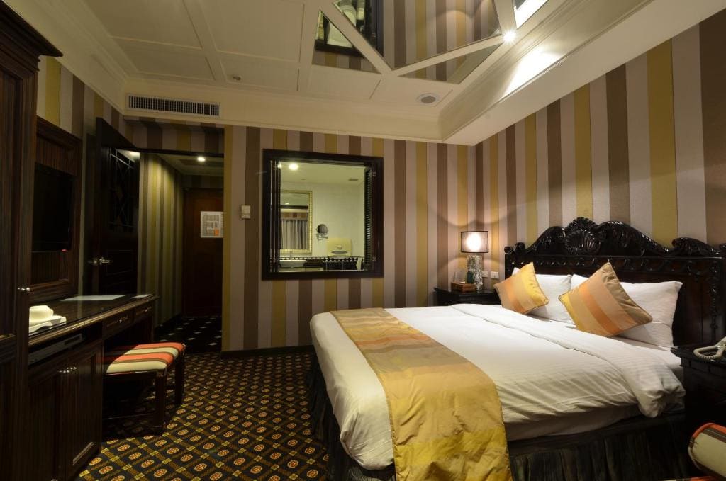 Double Room with Park View room - Image 1