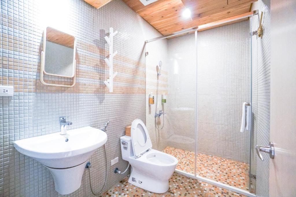 Classic Quadruple Room room - Image 1
