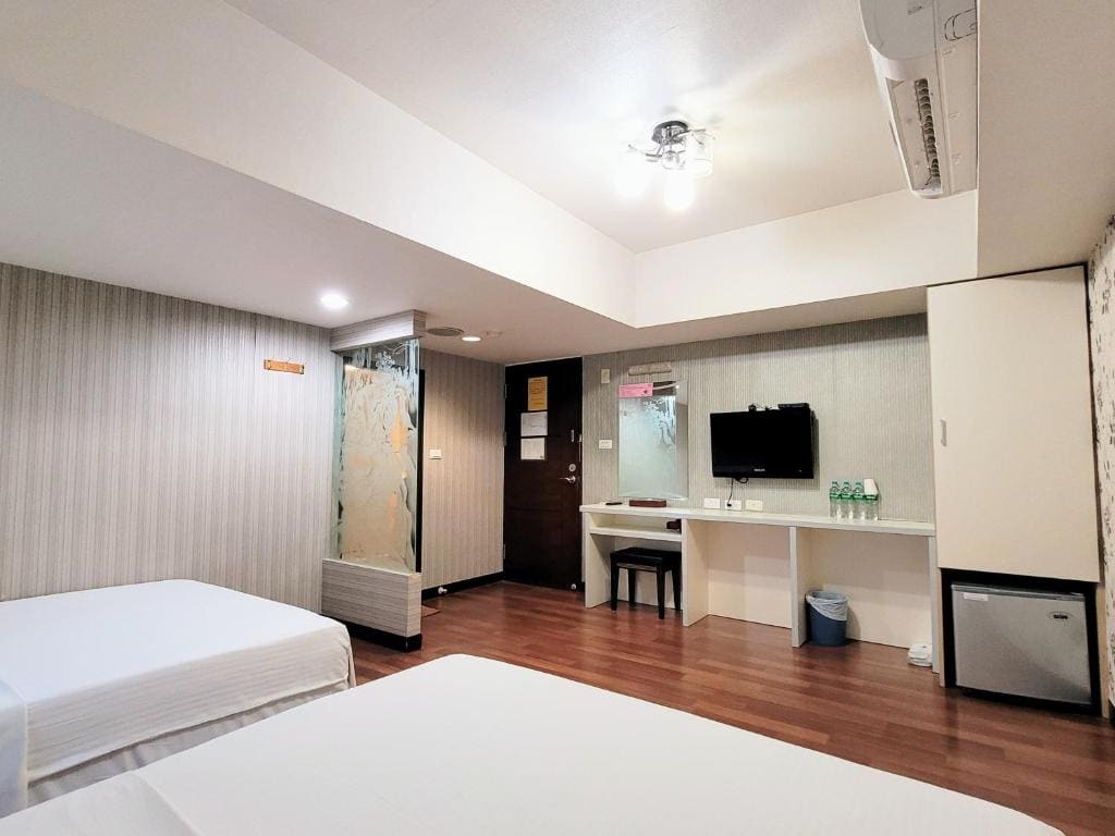 Family Room (4 Adults) room - Image 1
