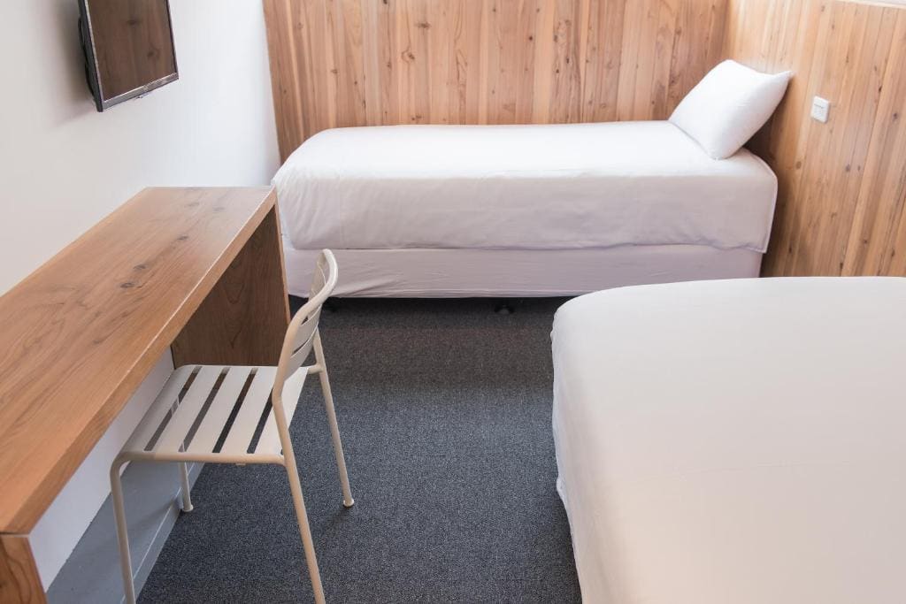 Small Twin Room room - Image 1