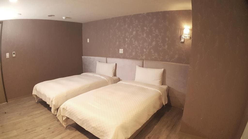 Standard Twin Room room - Image 3