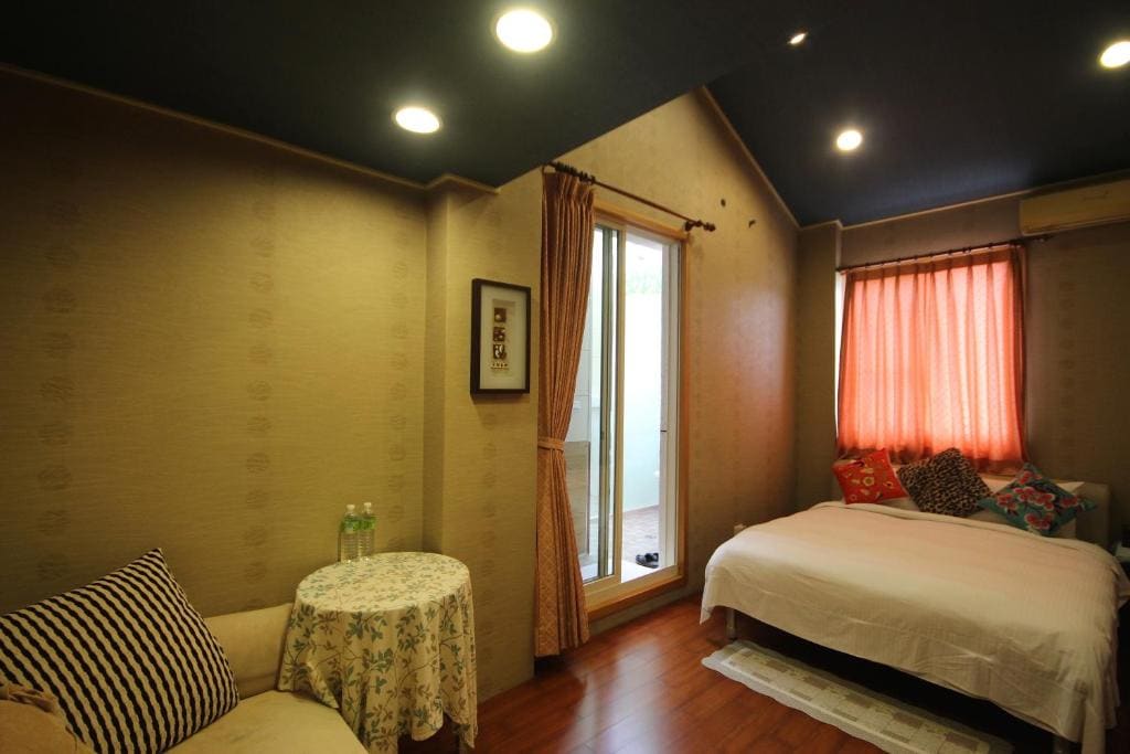 Room room - Image 2