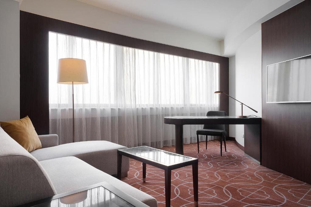 Deluxe Suite room - Image 2