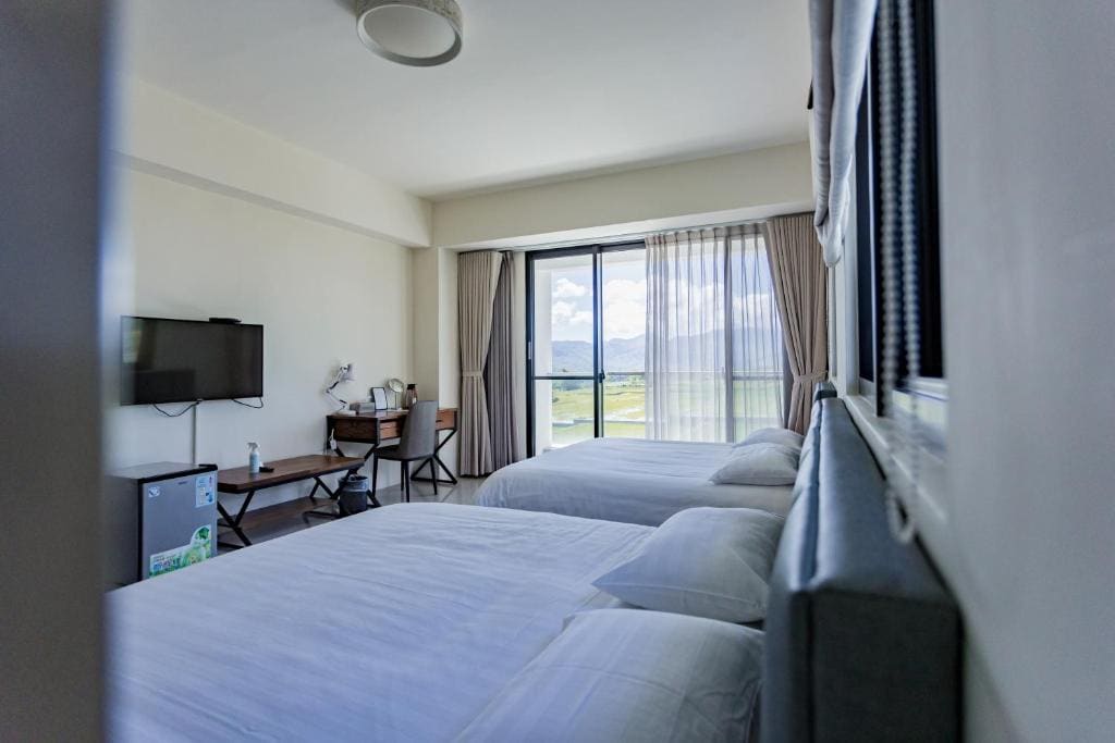 Quadruple Room with Mountain View room - Image 2