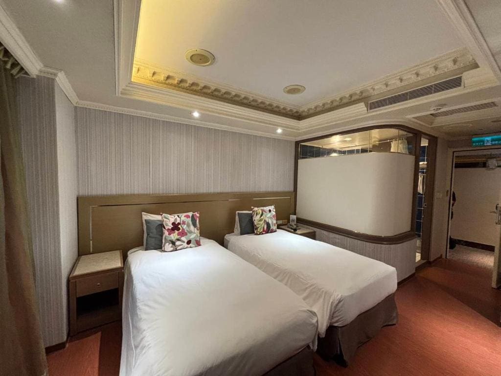 Classic Twin Room room - Image 3