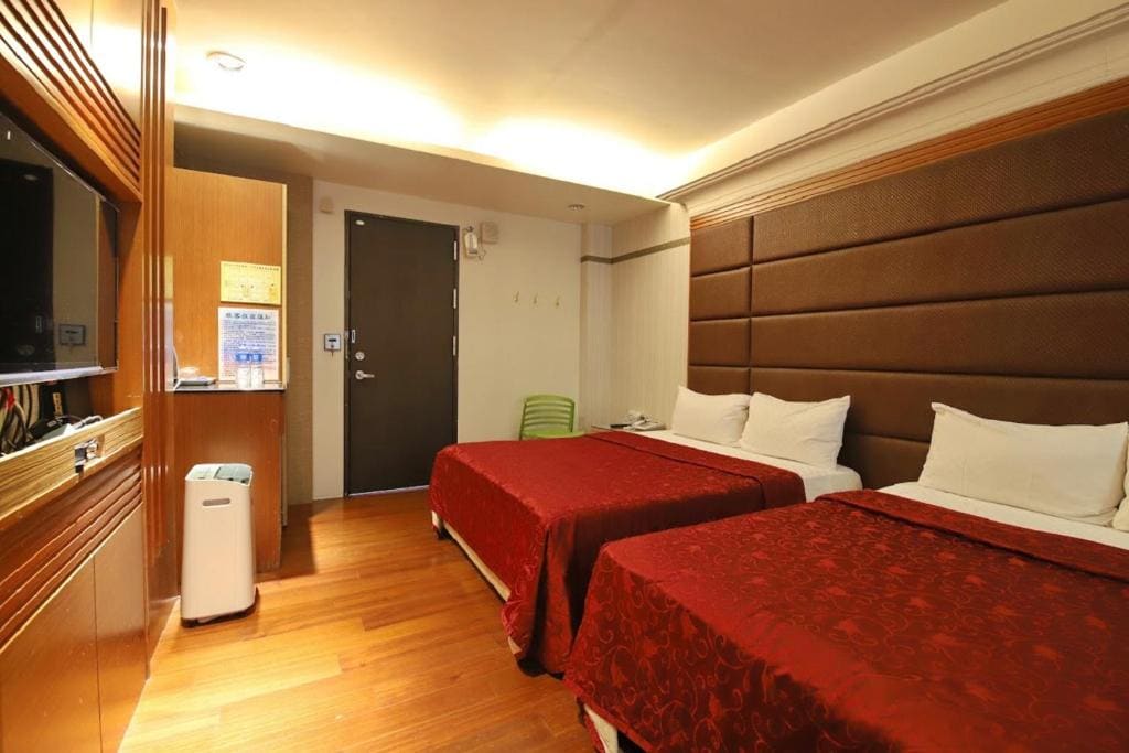 Superior Quadruple Room room - Image 3