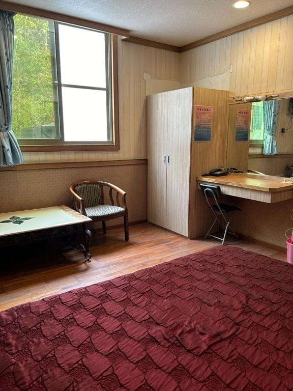 Quadruple Room with Mountain View room - Image 3
