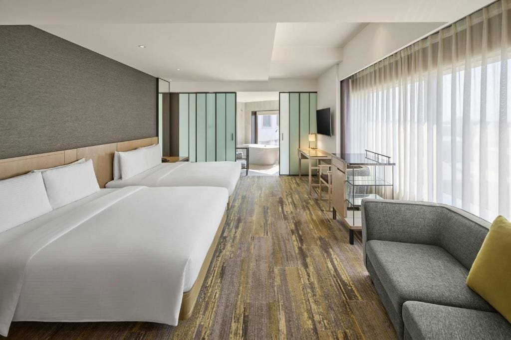 Premier Family Room with Two Queen Beds and City View room - Image 3
