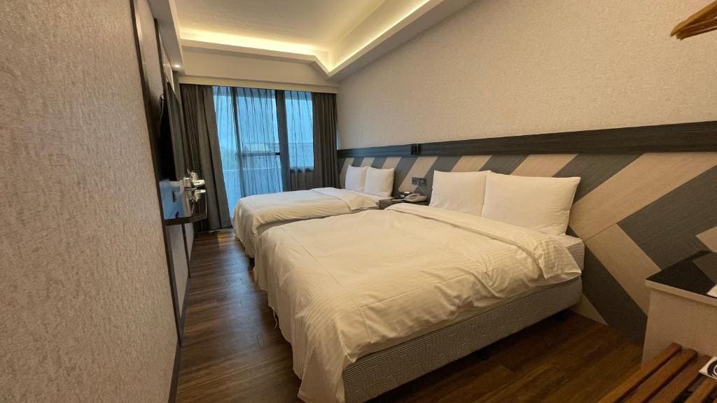 Quadruple Room with Balcony room - Image 3