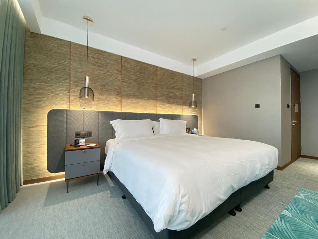 Deluxe Double Room with Grand View room - Image 1