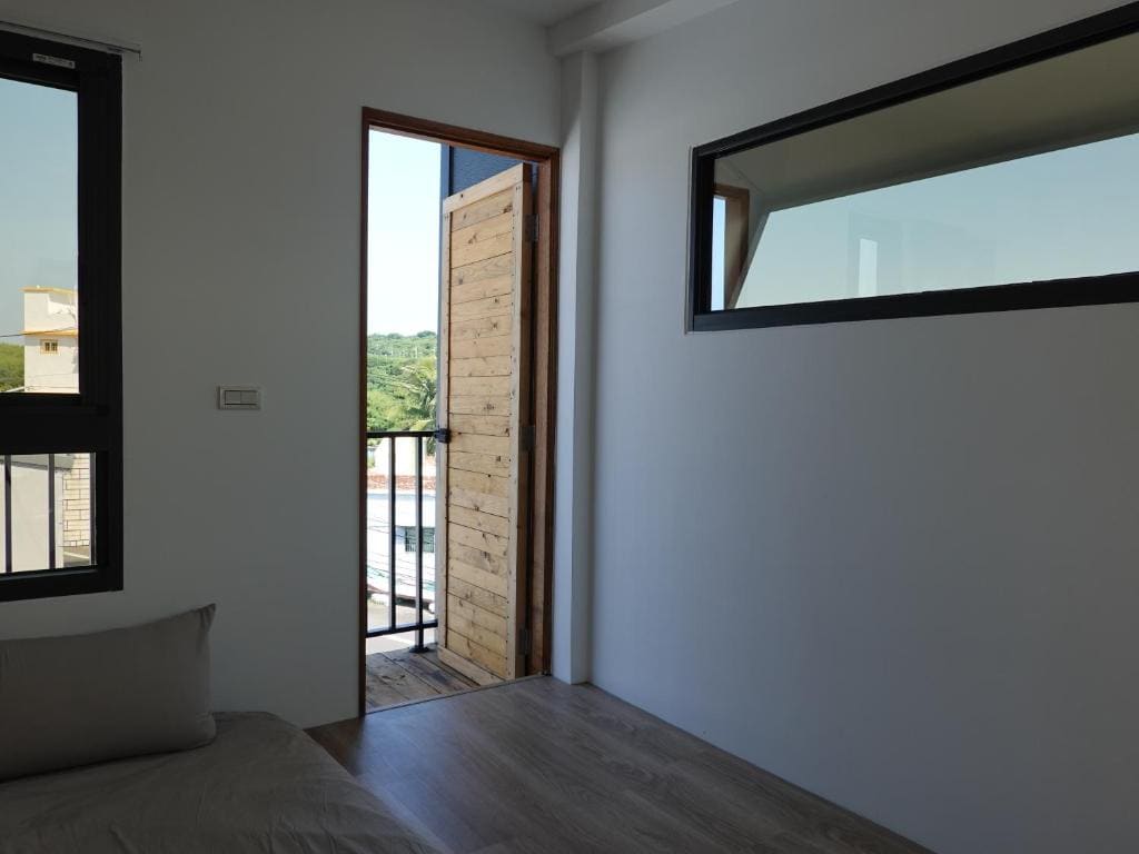 Deluxe Double or Twin Room with Sea View room - Image 1
