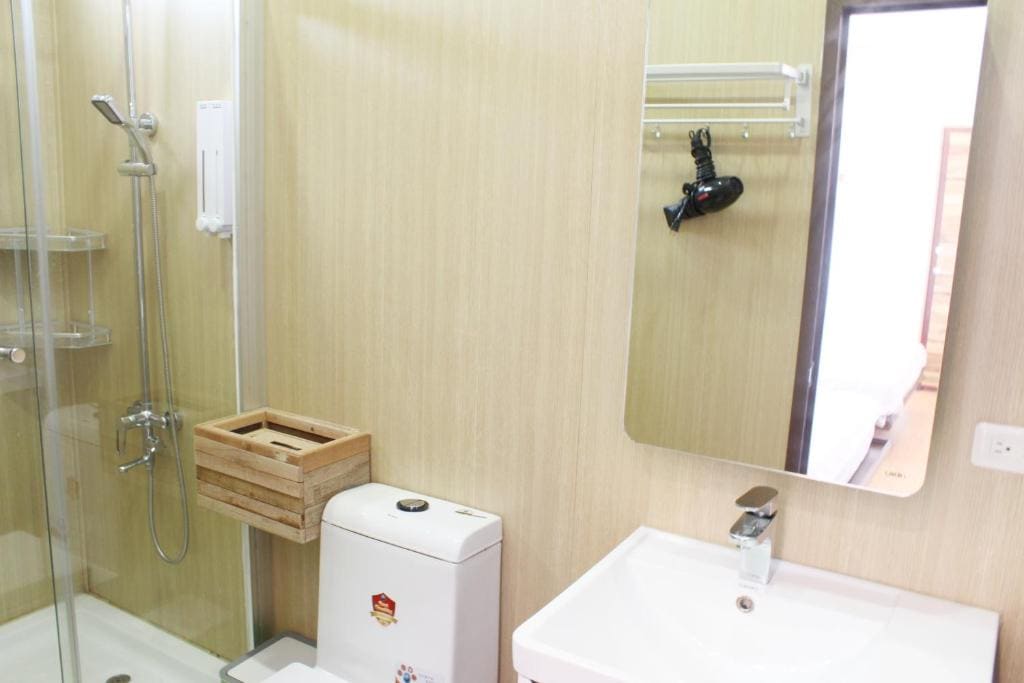 Deluxe Family Room room - Image 1