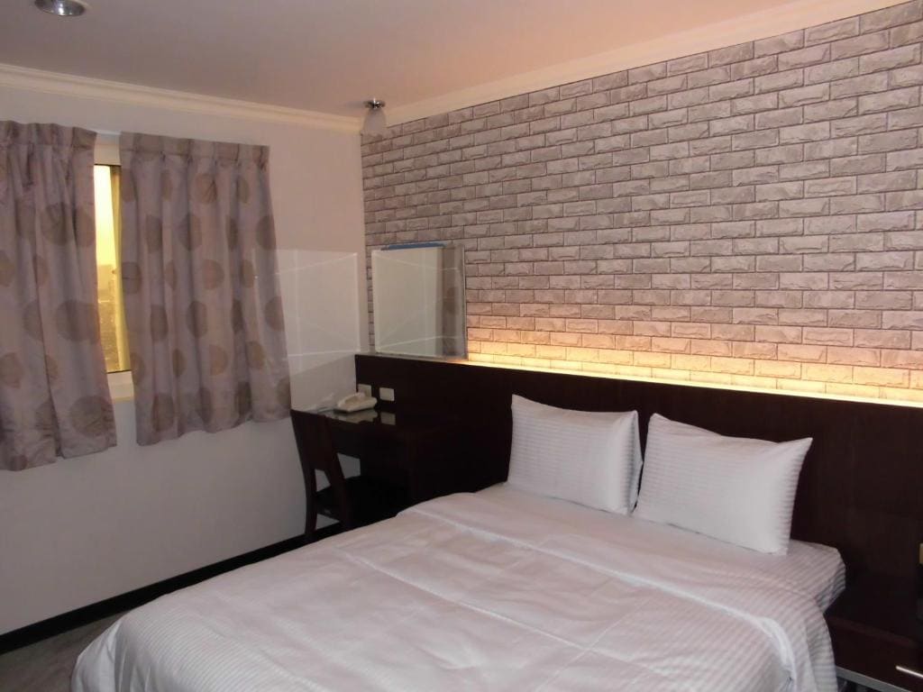 Standard Double Room room - Image 2
