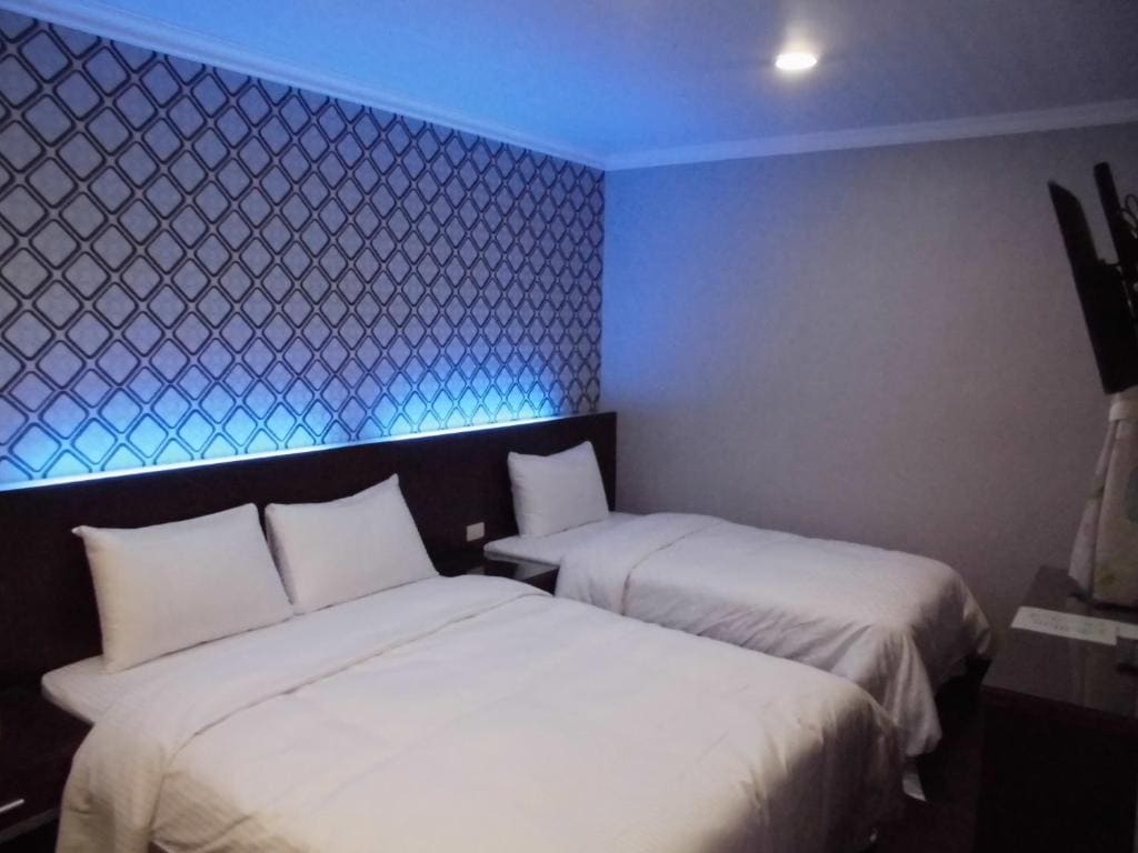 Triple Room with Bathroom room - Image 3