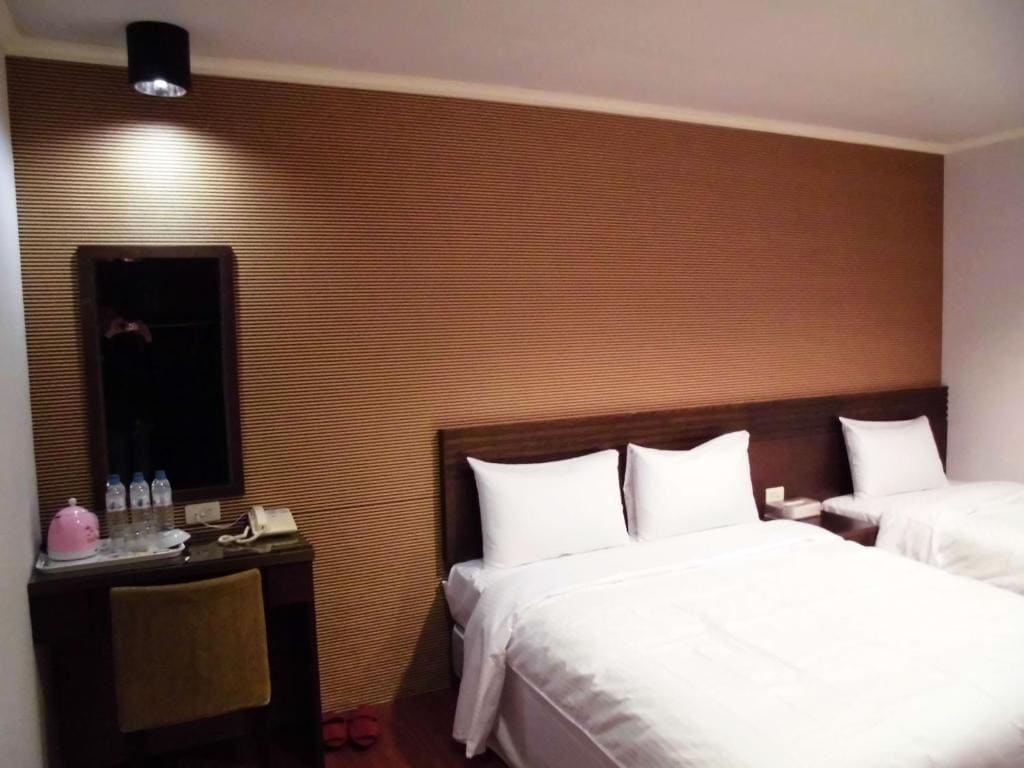 Triple Room with Bathroom room - Image 1