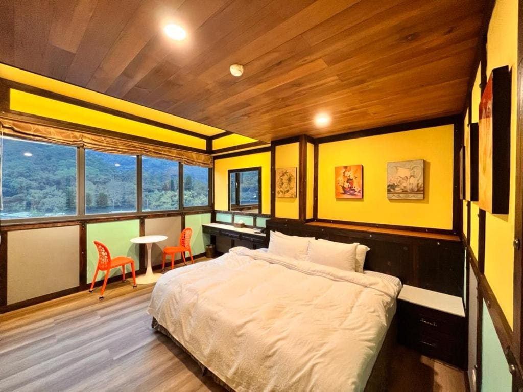 VIP King Room room - Image 1