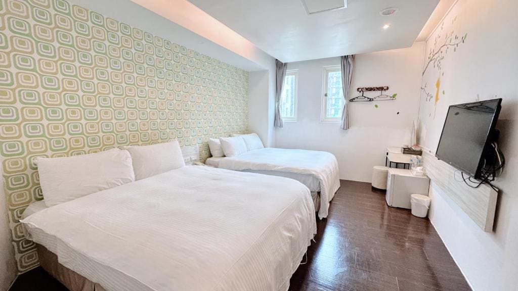 Quadruple Room with Bath room - Image 2