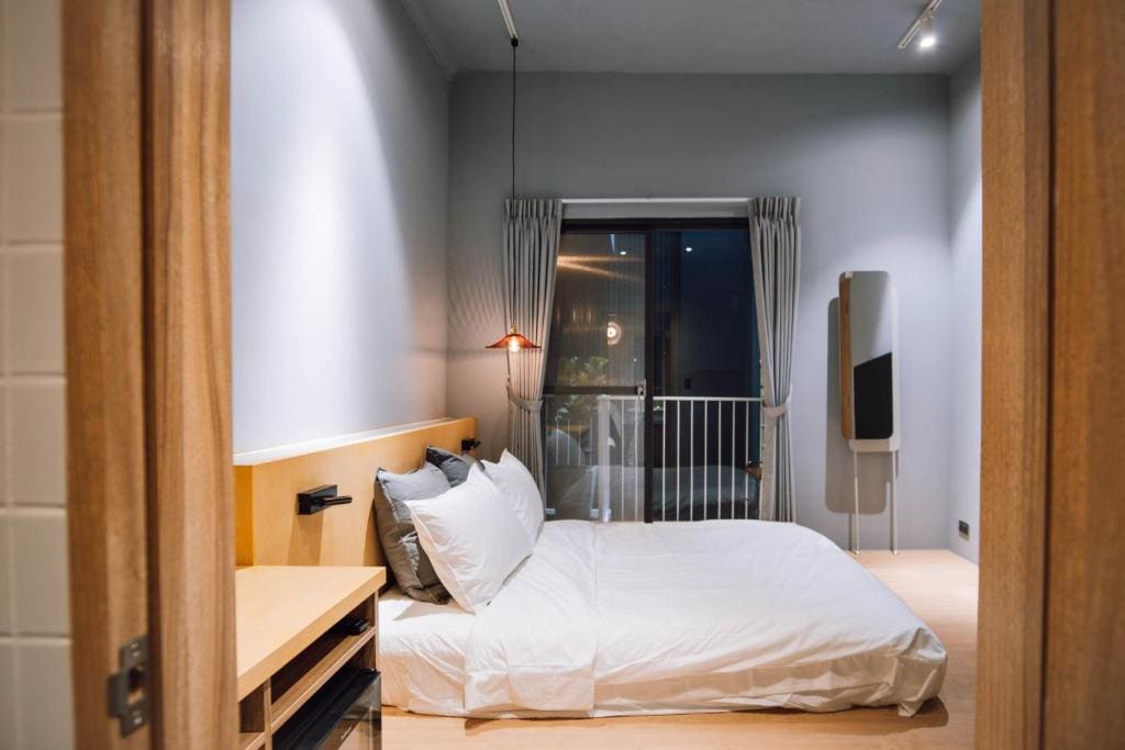 Double Room with Balcony room - Image 3