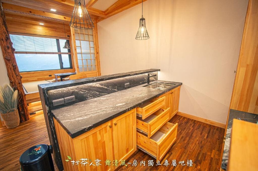 Premium Quadruple Room room - Image 3