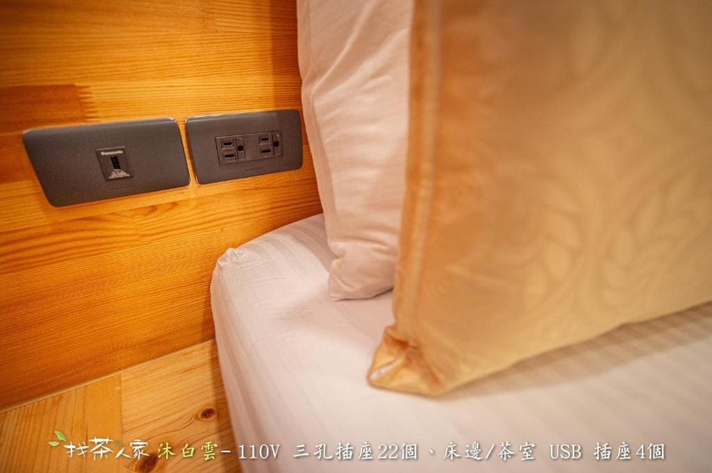 Quadruple Room with Mountain View room - Image 3