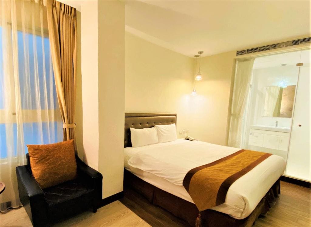 Standard Double Room room - Image 2