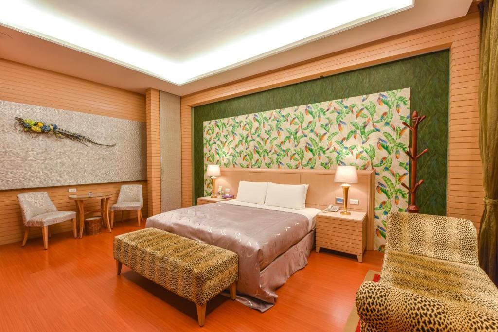 Superior Double Room room - Image 2