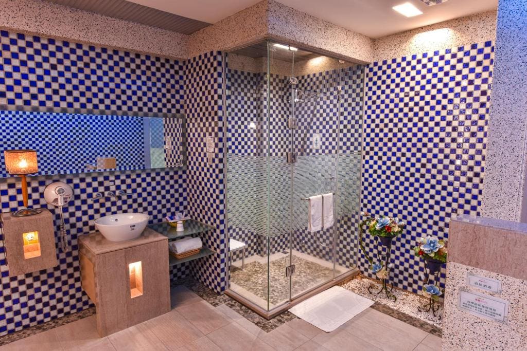 Day-use Double Room (3 Hours) room - Image 1