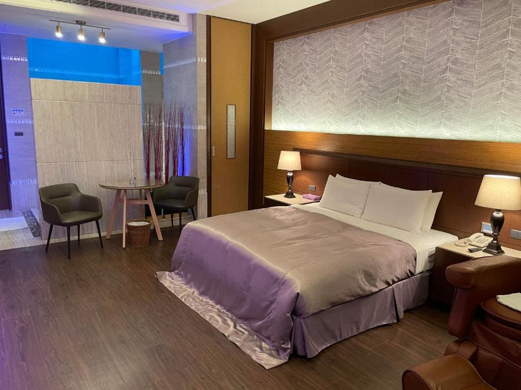 Queen Room room - Image 2