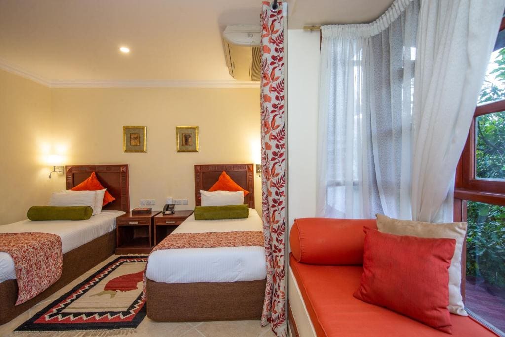 Deluxe Twin Room room - Image 2