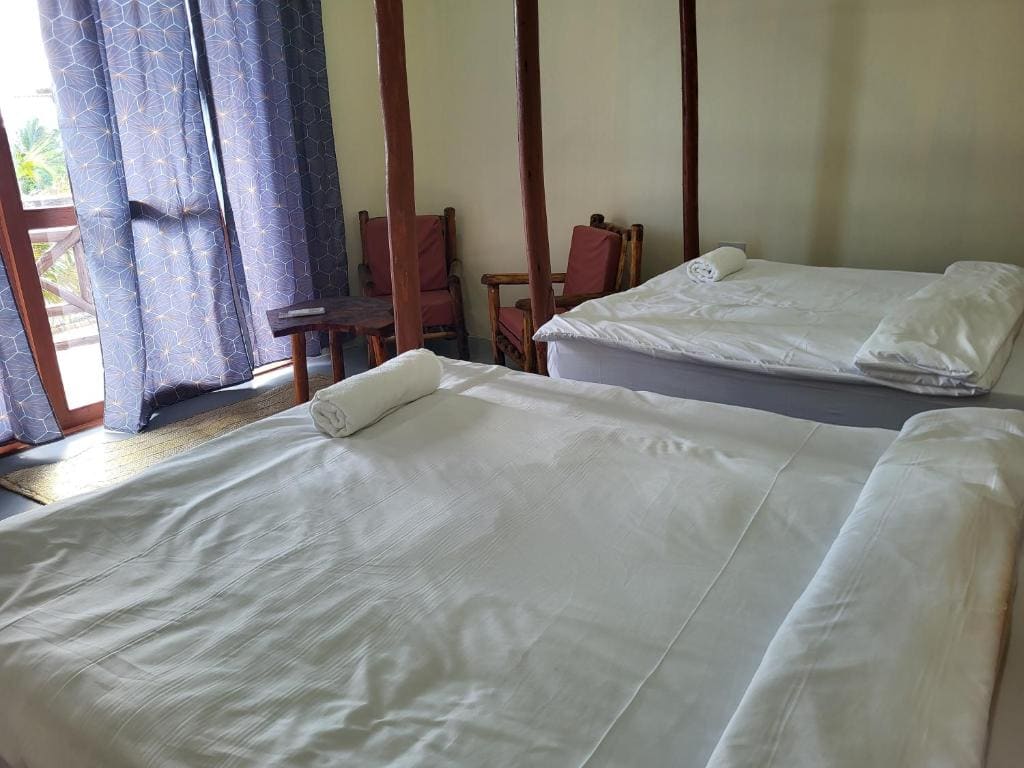 Double Room with Balcony room - Image 3