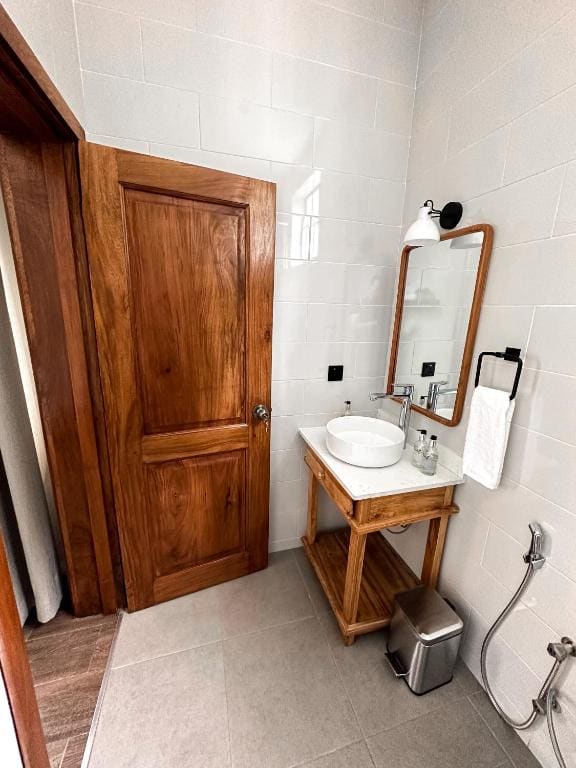 Double Room with Bathroom room - Image 2