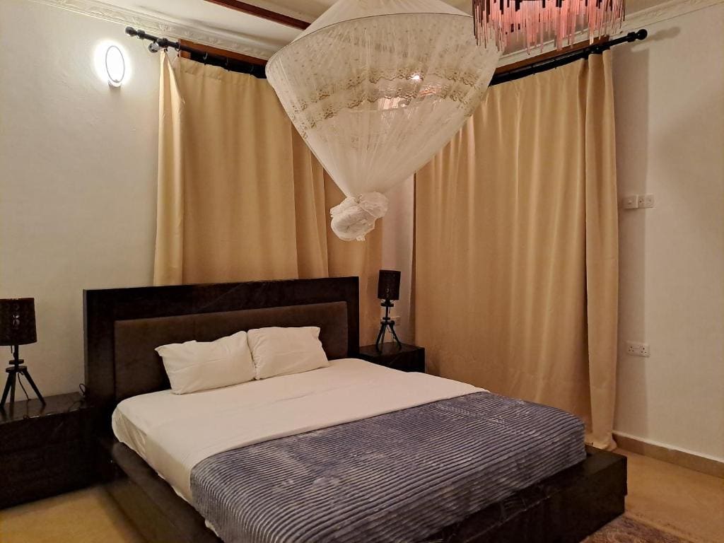 Deluxe King Room room - Image 1