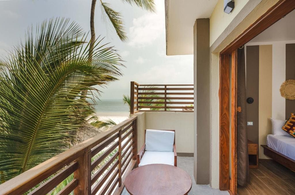 Double Room with Sea View room - Image 3