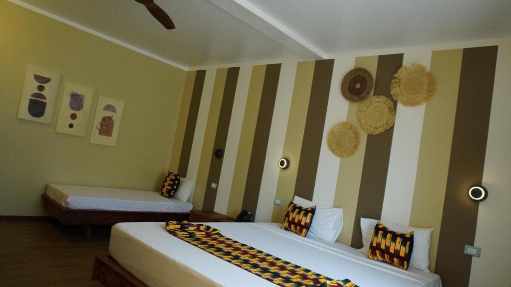 Seafront Double Room room - Image 3