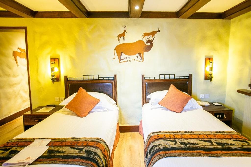 Standard Twin Room room - Image 3