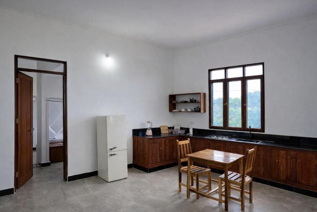 One-Bedroom Apartment with Sea View room - Image 2