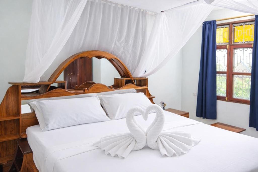 Two-Bedroom Holiday Home room - Image 1