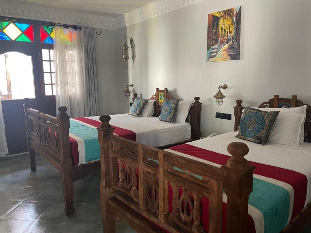 Twin Room with Garden View room - Image 3