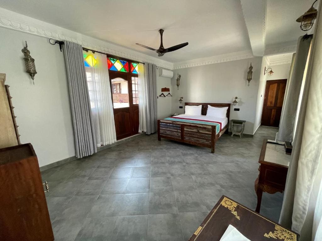 Deluxe Double Room with Balcony room - Image 1