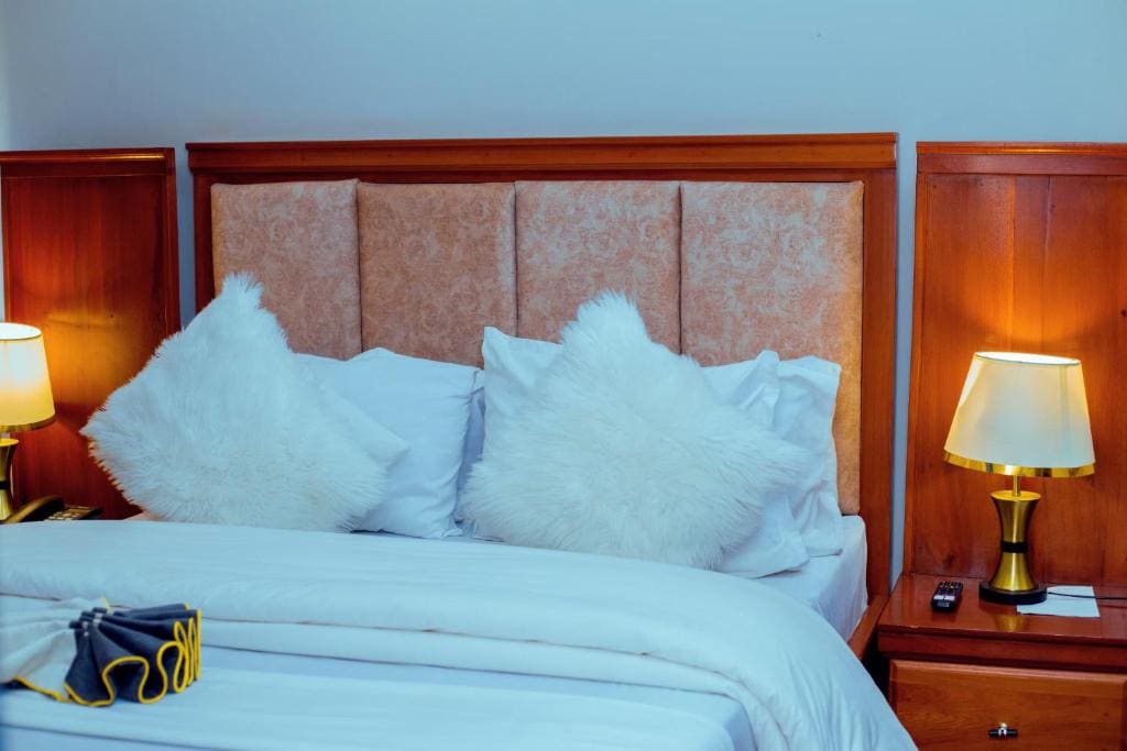 Executive Suite room - Image 2