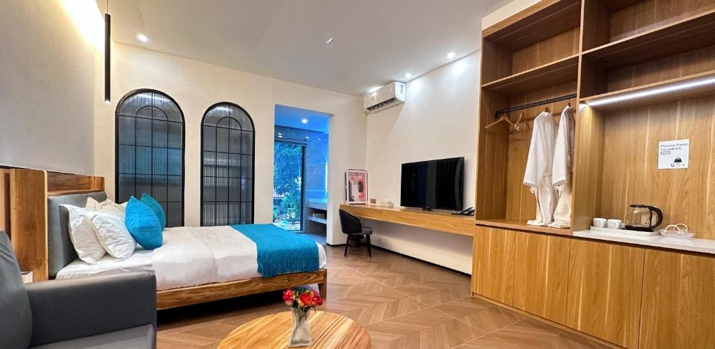 Deluxe Queen Room room - Image 1